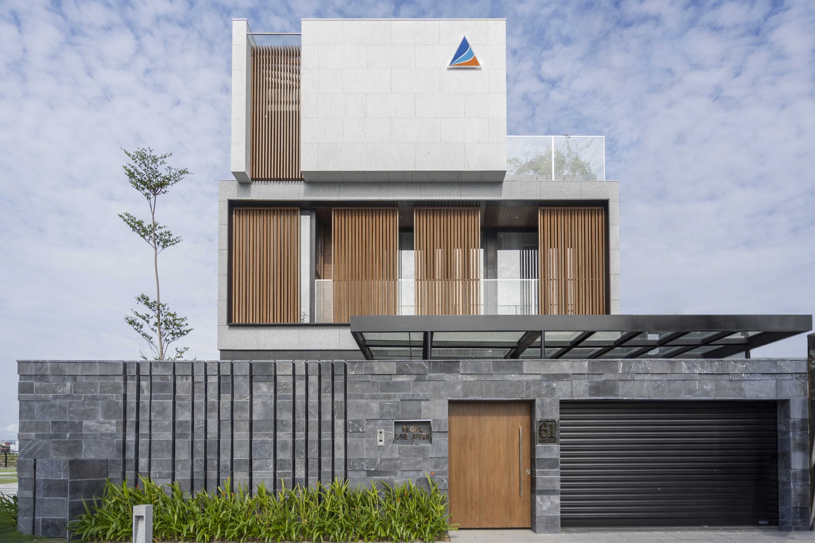 Villa trị giá 45 tỷ đồng của Đất Xanh Miền Trung chinh phục được chủ nhân chỉ nhờ một lần xem nhà