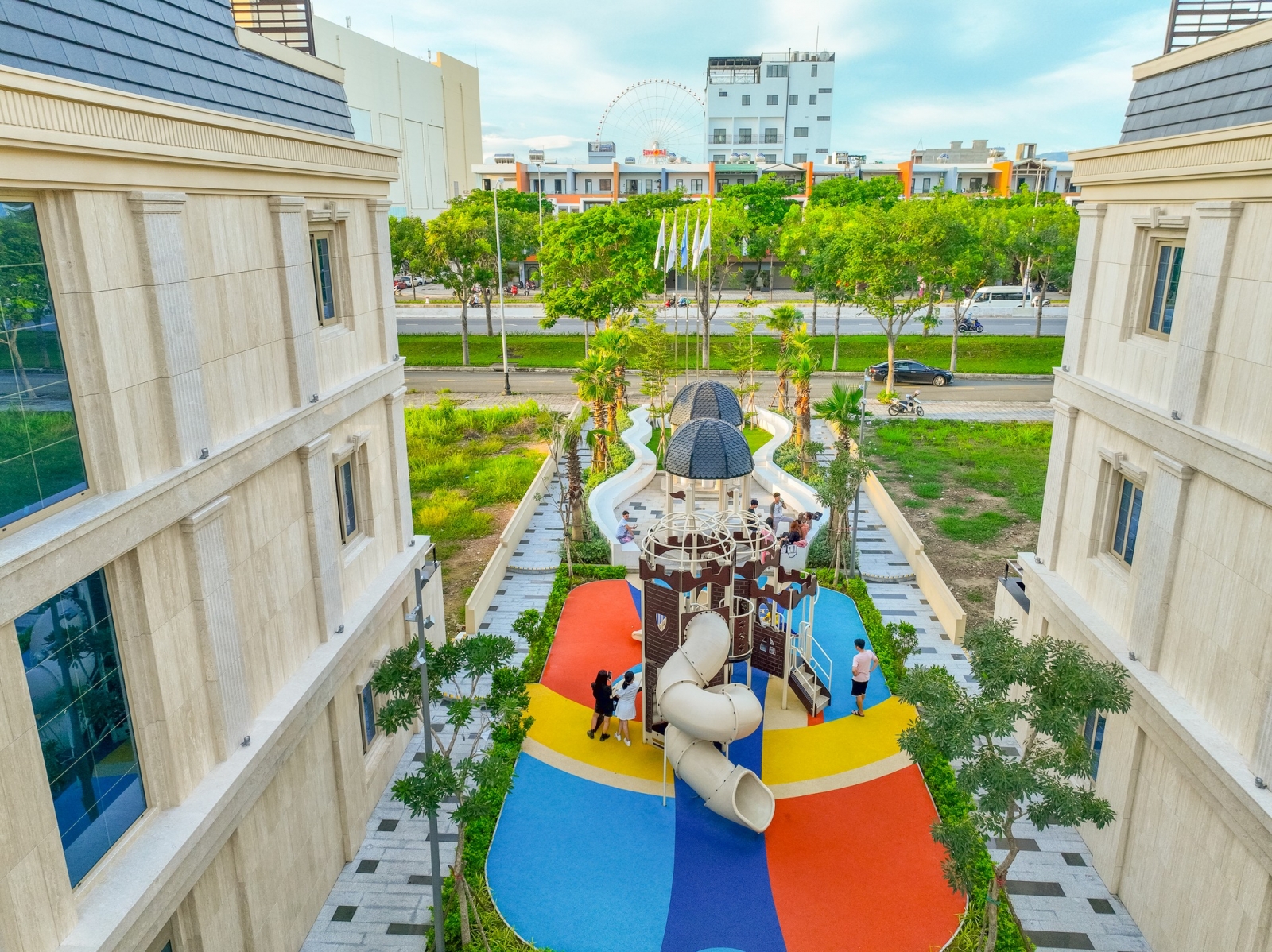 hinh anh thuc te regal pavillon